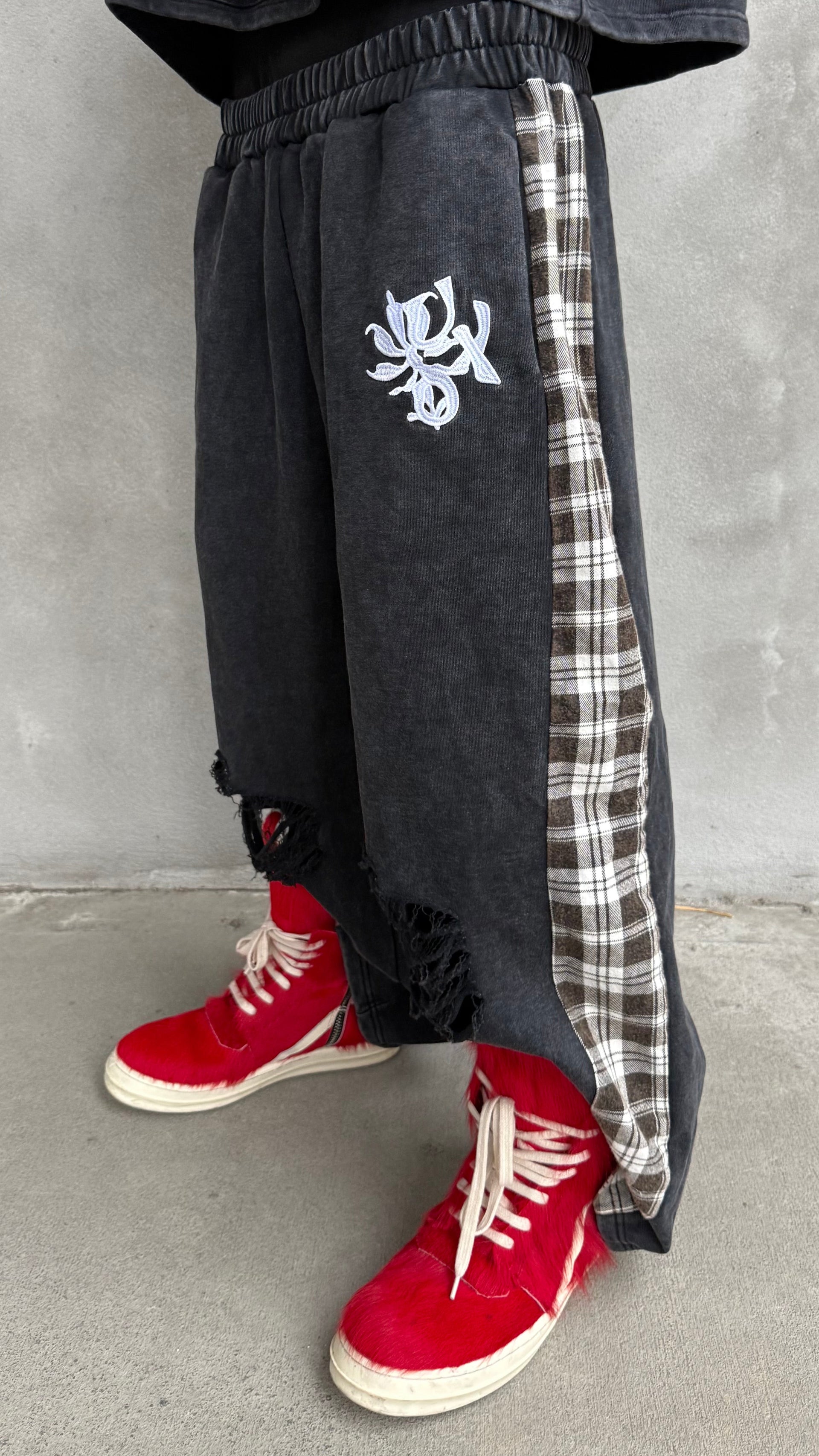 NOTCOMFORTABLE PANTS